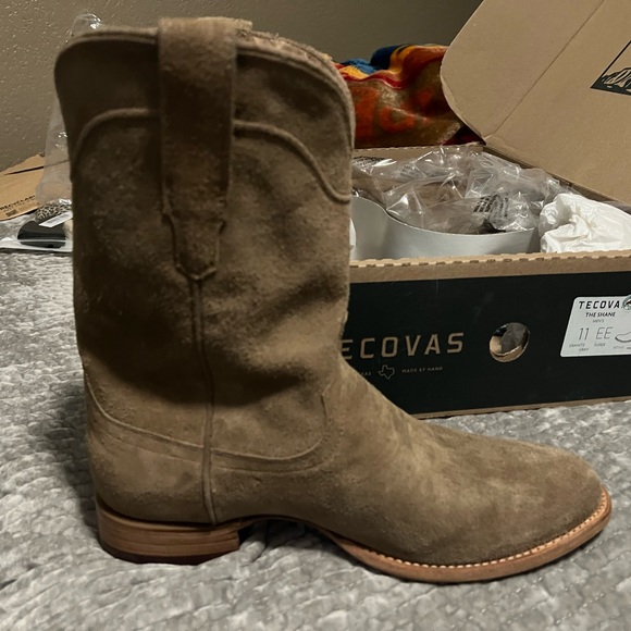 Boots - Picture 2 of 5